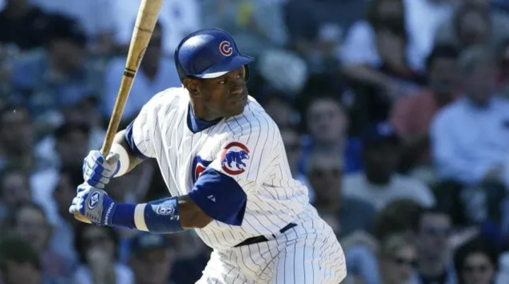 Sammy Sosa batting when he was with the Cubs